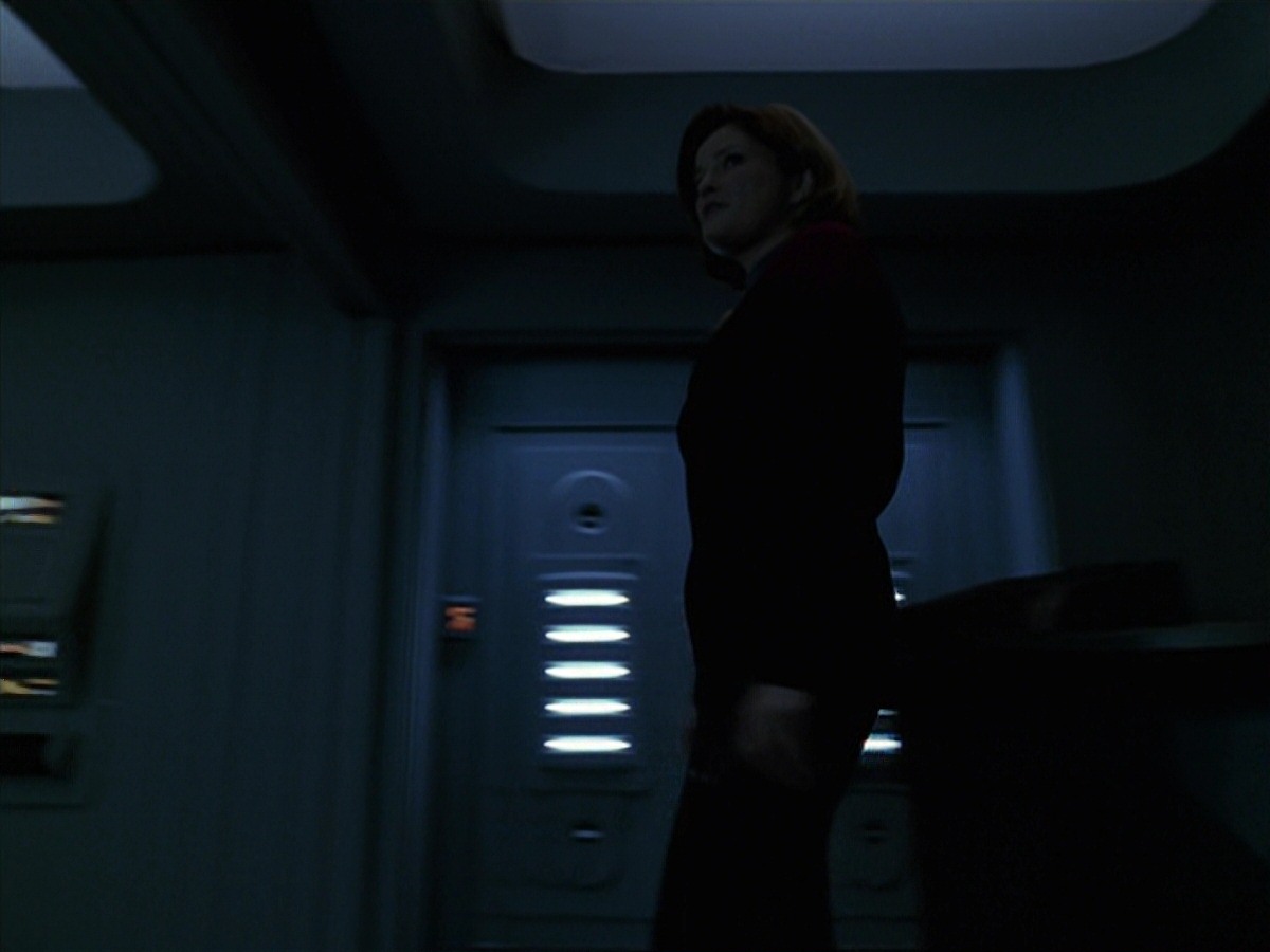 extant_StarTrek_VOY_7x24-RenaissanceMan_1204.jpg