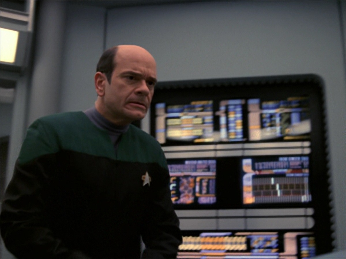 extant_StarTrek_VOY_7x24-RenaissanceMan_1274.jpg