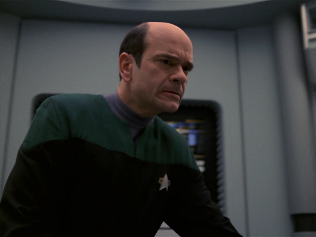 extant_StarTrek_VOY_7x24-RenaissanceMan_1275.jpg