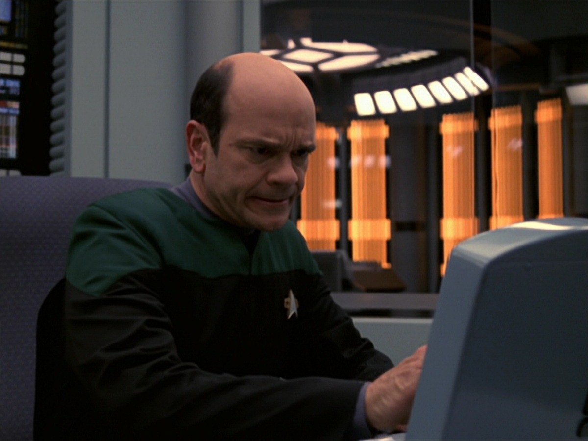 extant_StarTrek_VOY_7x24-RenaissanceMan_1282.jpg