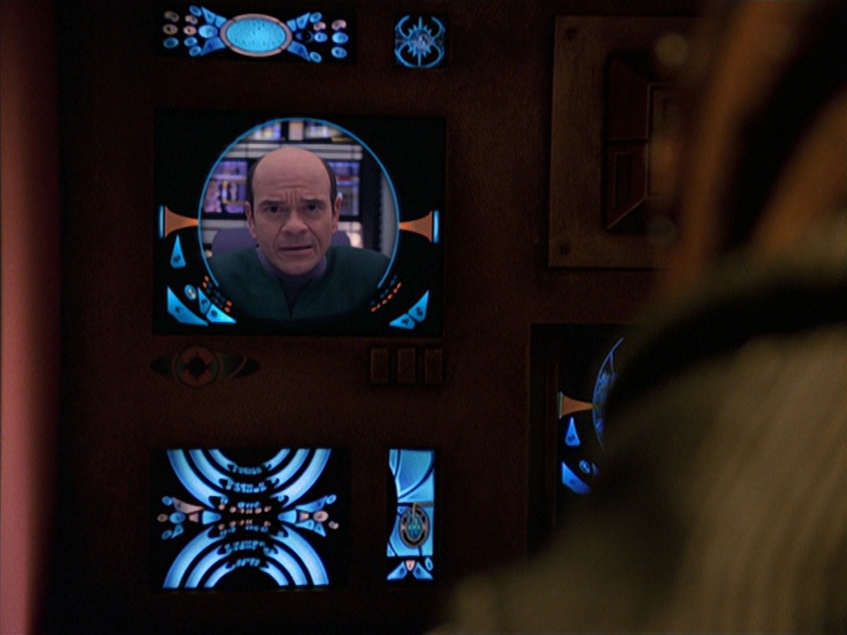 extant_StarTrek_VOY_7x24-RenaissanceMan_1287.jpg