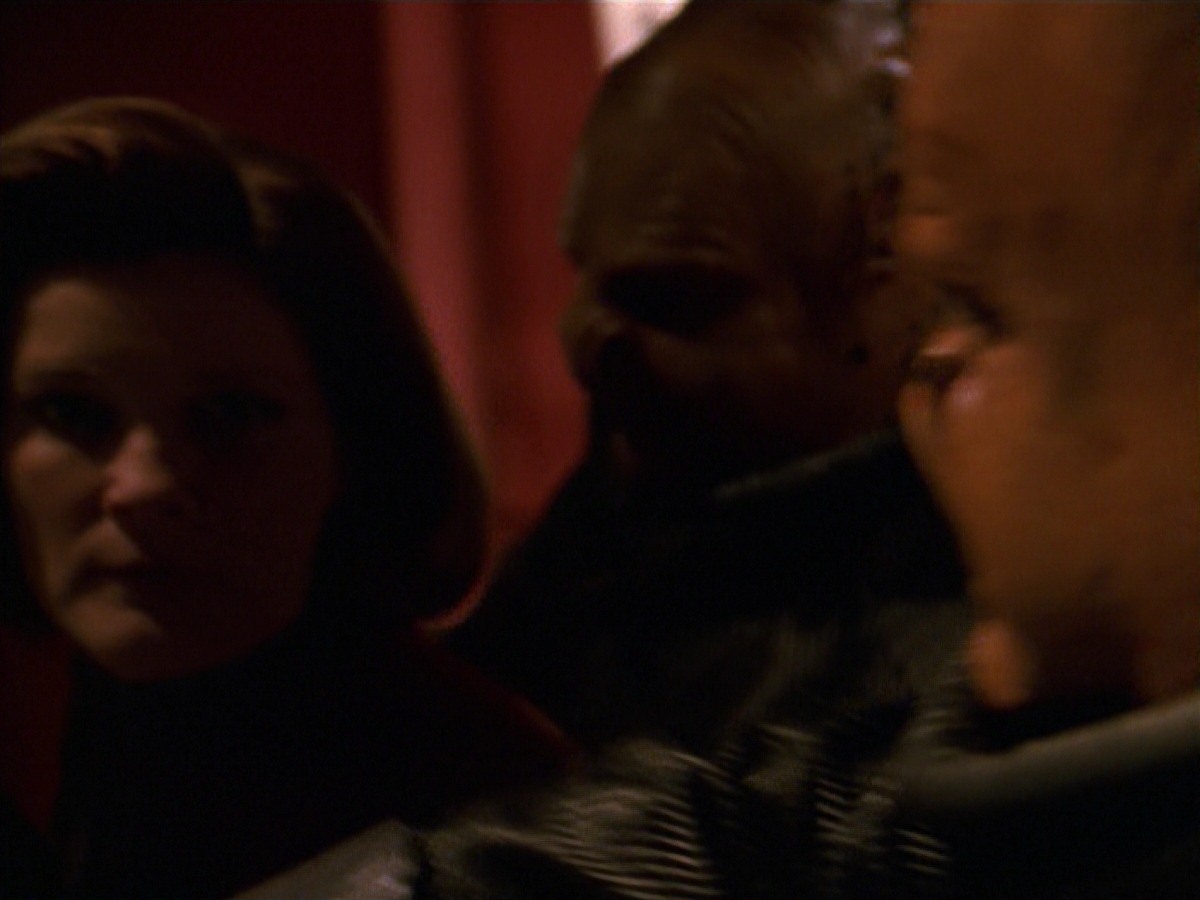 extant_StarTrek_VOY_7x24-RenaissanceMan_1315.jpg
