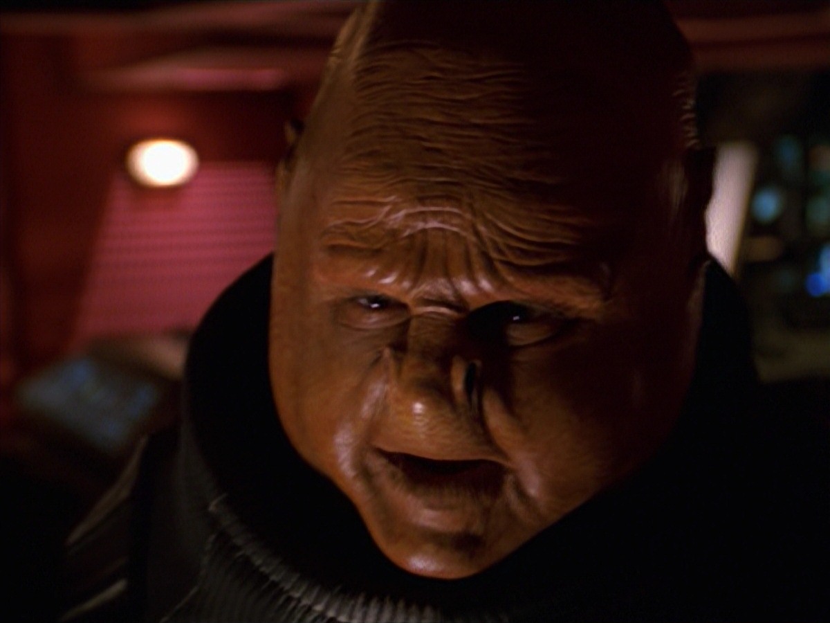 extant_StarTrek_VOY_7x24-RenaissanceMan_1325.jpg