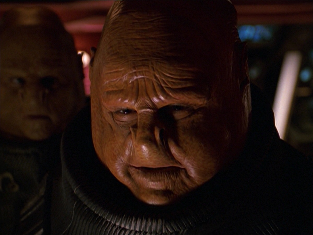 extant_StarTrek_VOY_7x24-RenaissanceMan_1334.jpg