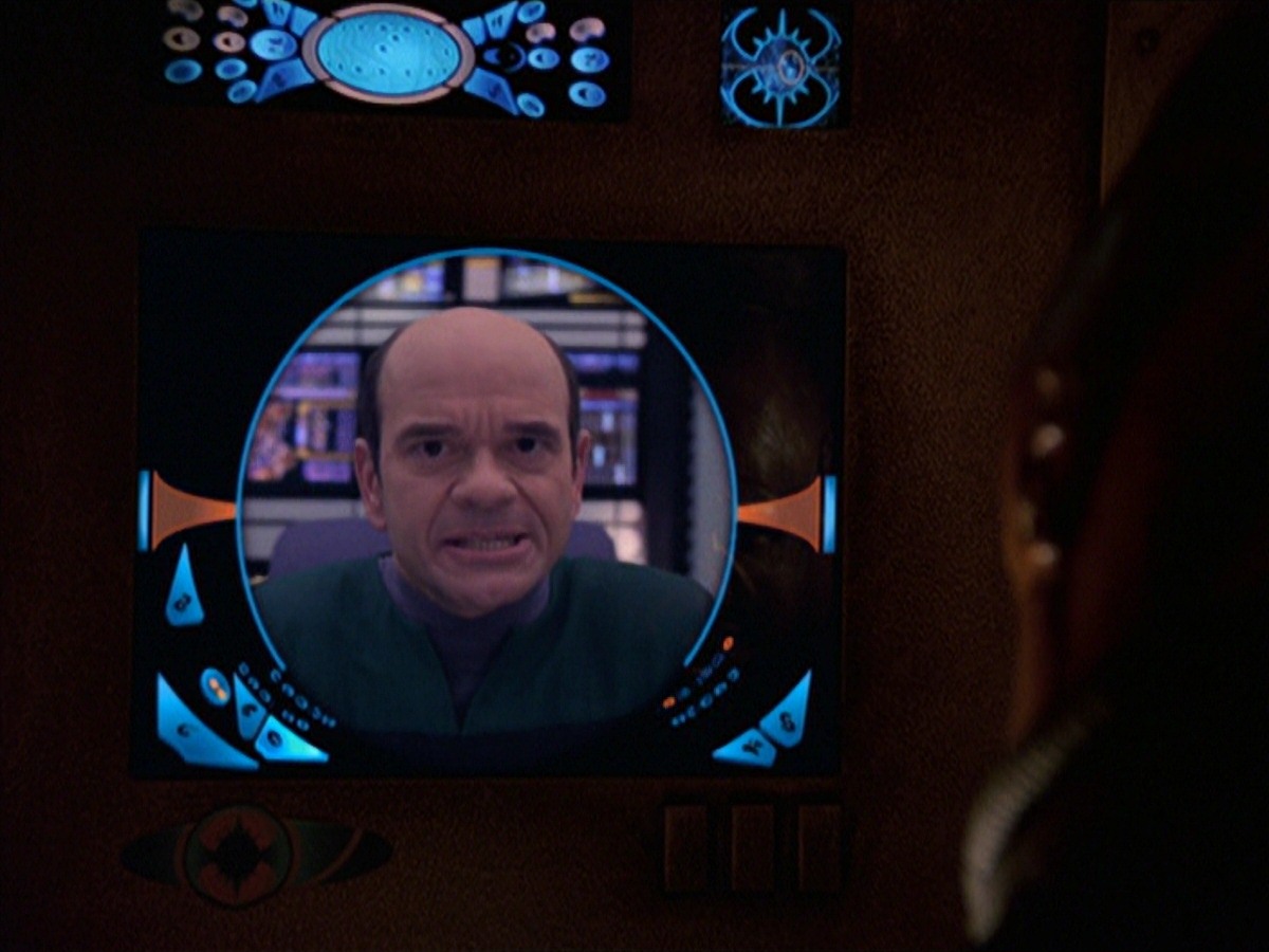 extant_StarTrek_VOY_7x24-RenaissanceMan_1346.jpg