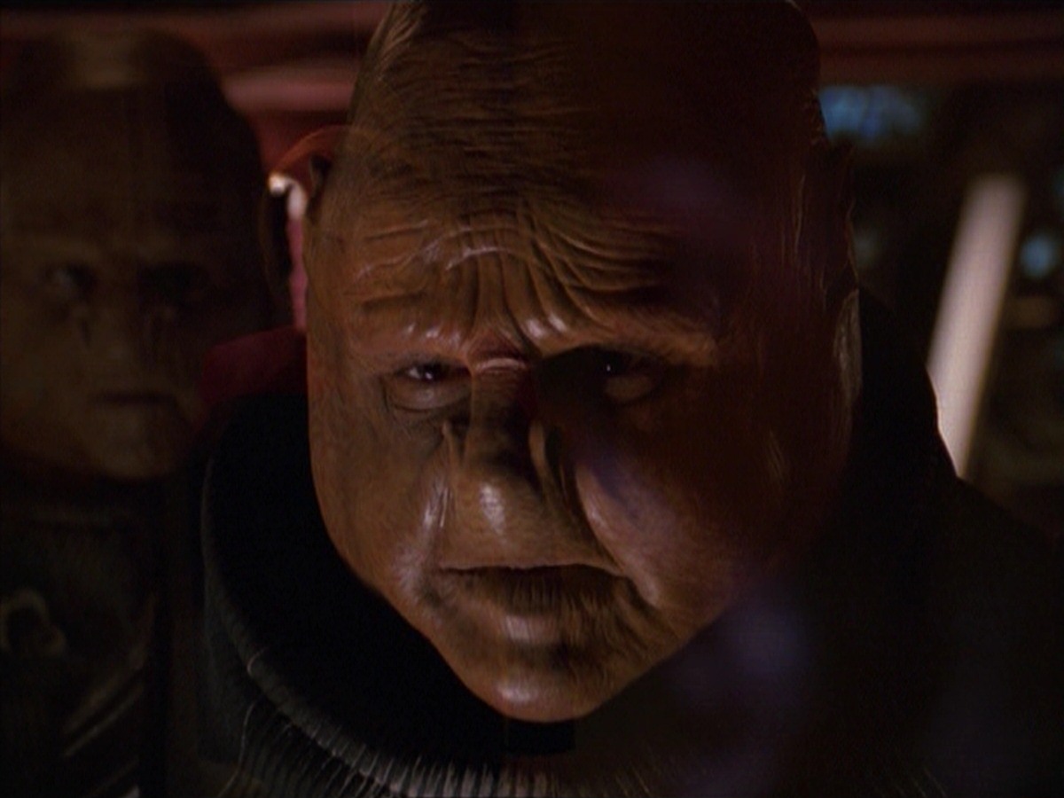 extant_StarTrek_VOY_7x24-RenaissanceMan_1358.jpg
