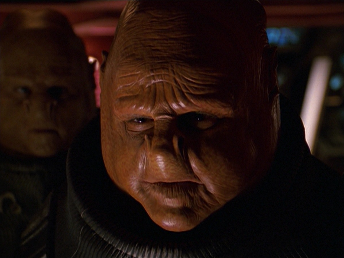 extant_StarTrek_VOY_7x24-RenaissanceMan_1360.jpg