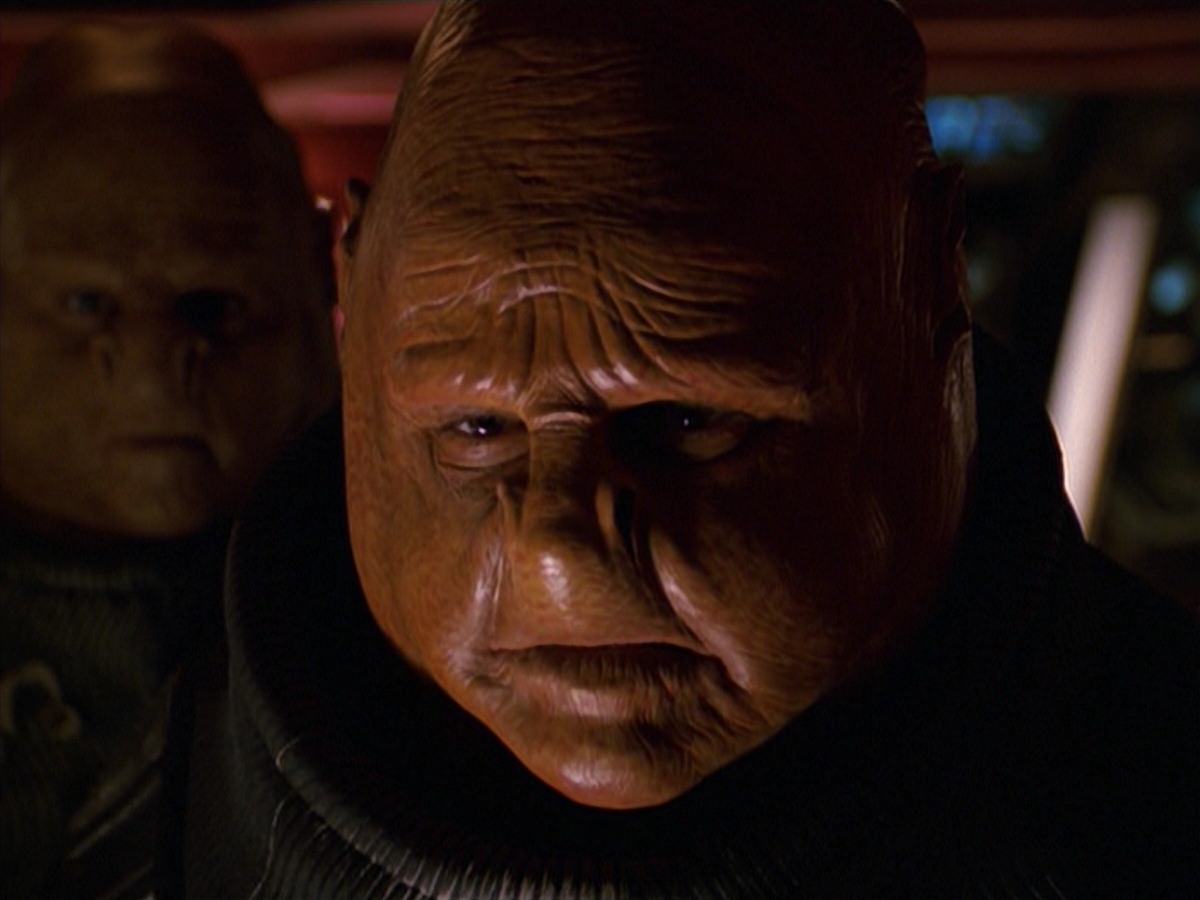 extant_StarTrek_VOY_7x24-RenaissanceMan_1368.jpg