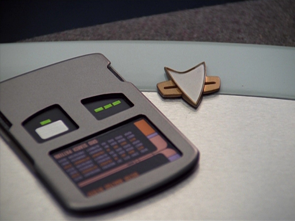 extant_StarTrek_VOY_7x24-RenaissanceMan_1372.jpg