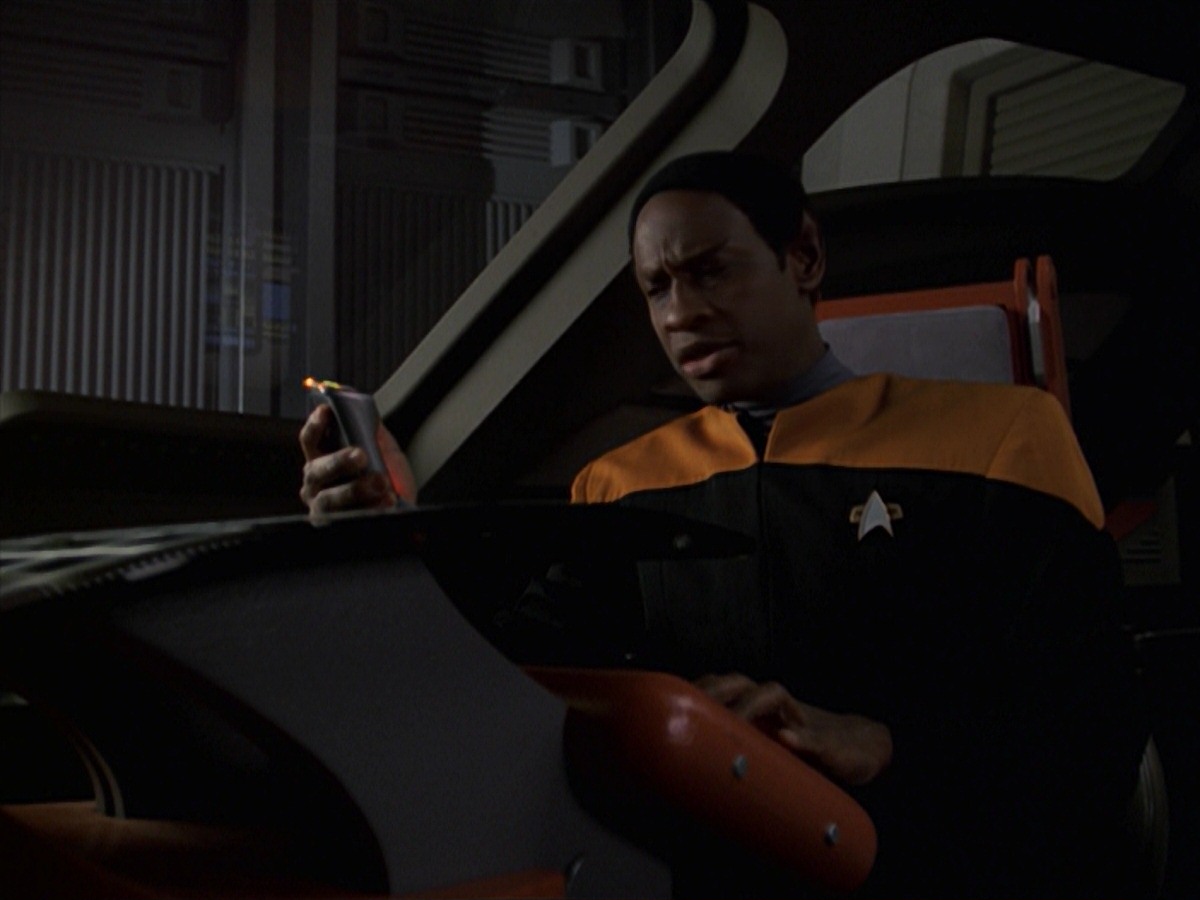 extant_StarTrek_VOY_7x24-RenaissanceMan_1394.jpg
