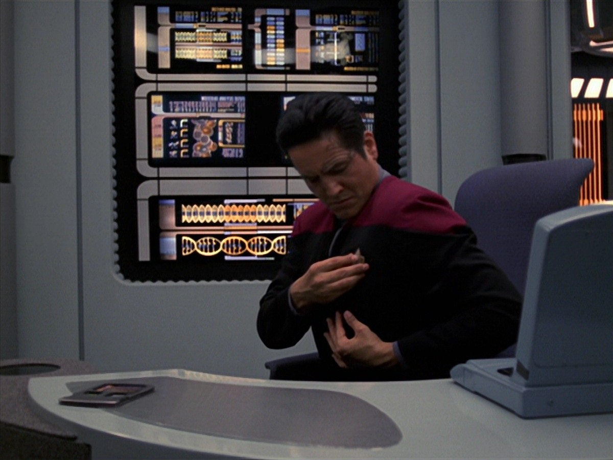extant_StarTrek_VOY_7x24-RenaissanceMan_1428.jpg