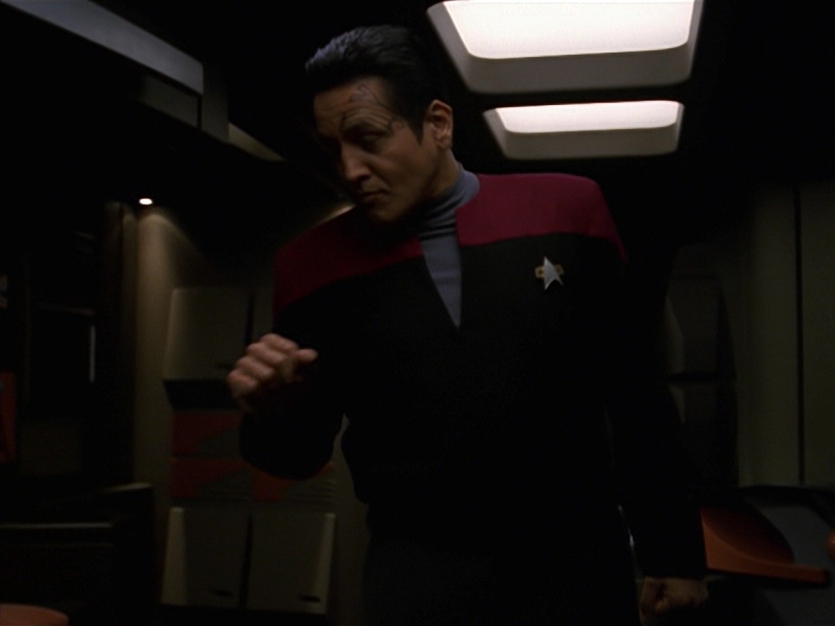 extant_StarTrek_VOY_7x24-RenaissanceMan_1443.jpg