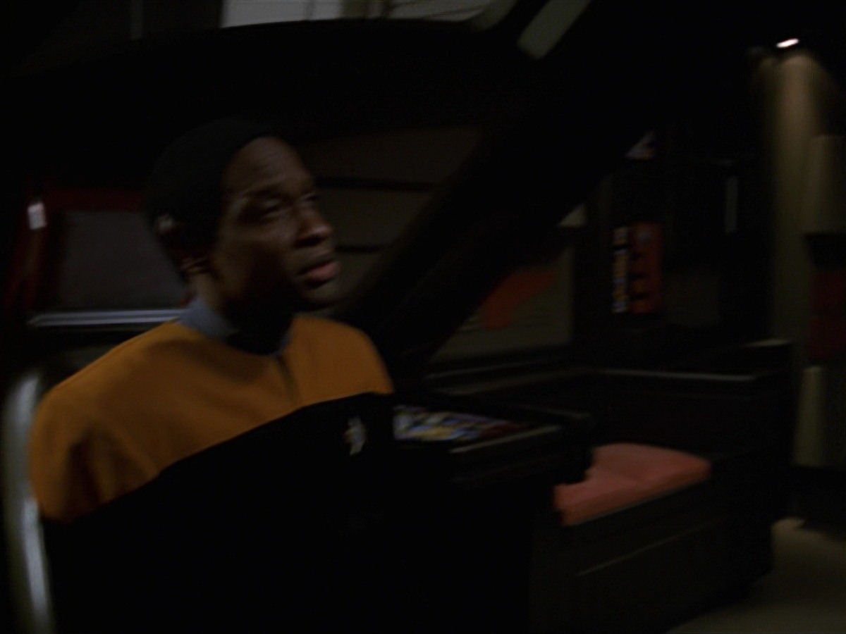 extant_StarTrek_VOY_7x24-RenaissanceMan_1451.jpg