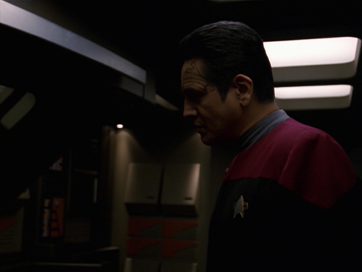 extant_StarTrek_VOY_7x24-RenaissanceMan_1455.jpg