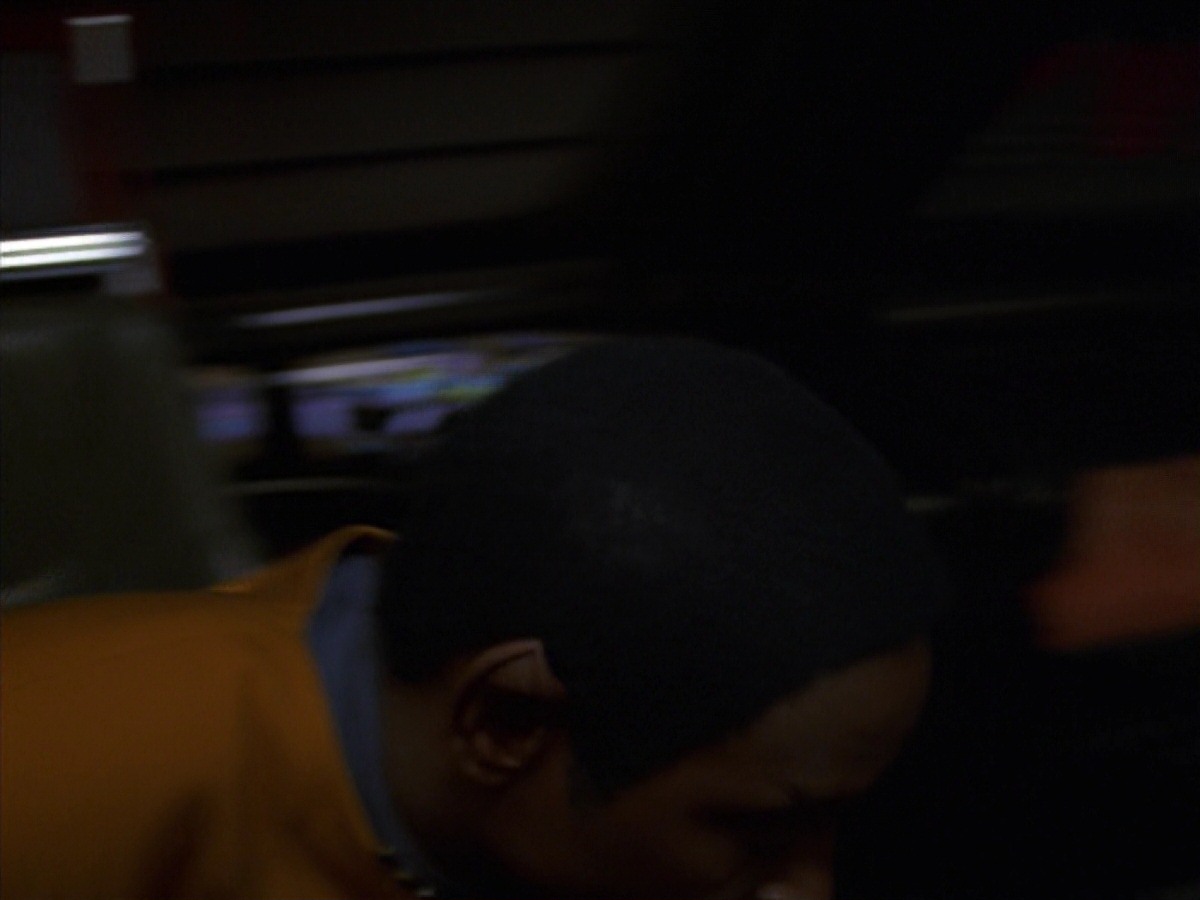 extant_StarTrek_VOY_7x24-RenaissanceMan_1457.jpg