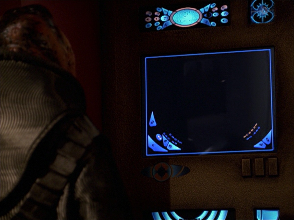 extant_StarTrek_VOY_7x24-RenaissanceMan_1478.jpg