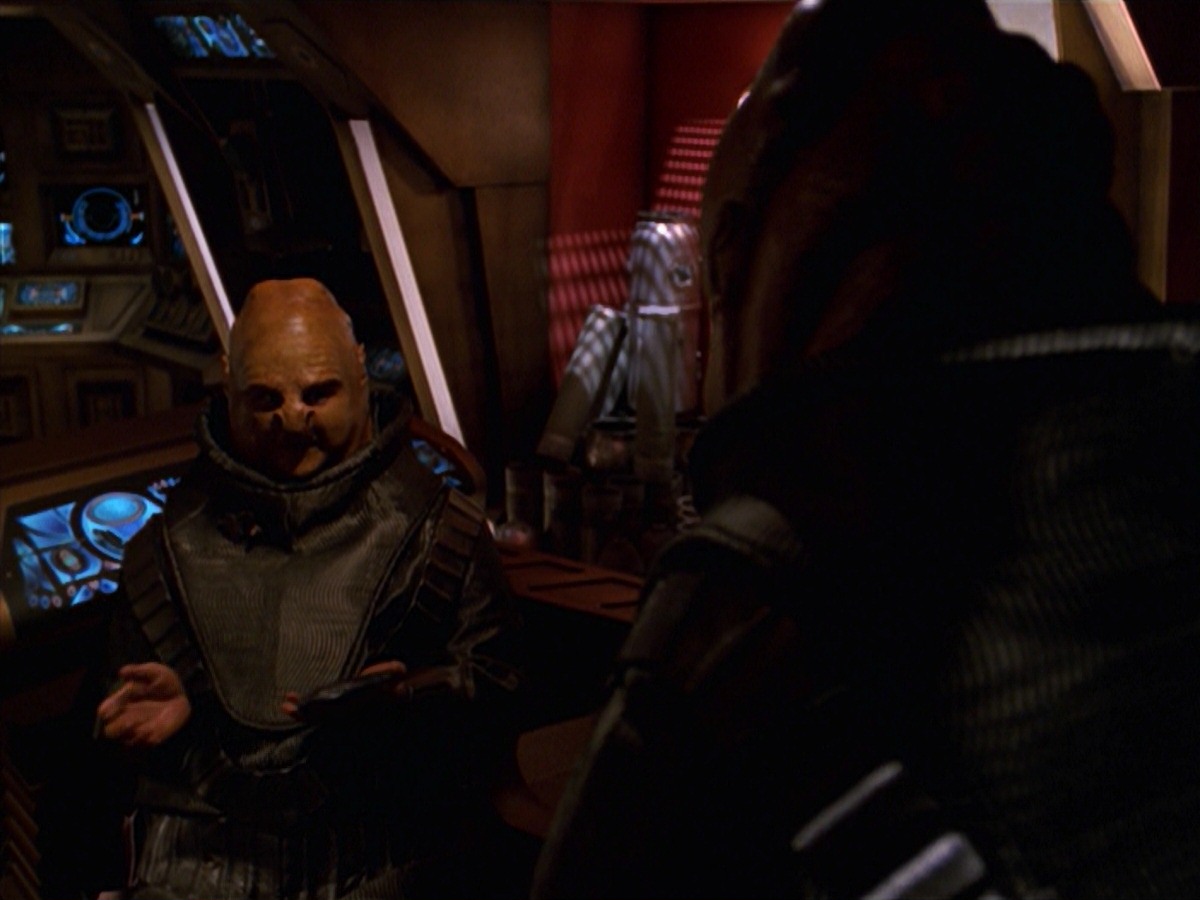 extant_StarTrek_VOY_7x24-RenaissanceMan_1487.jpg