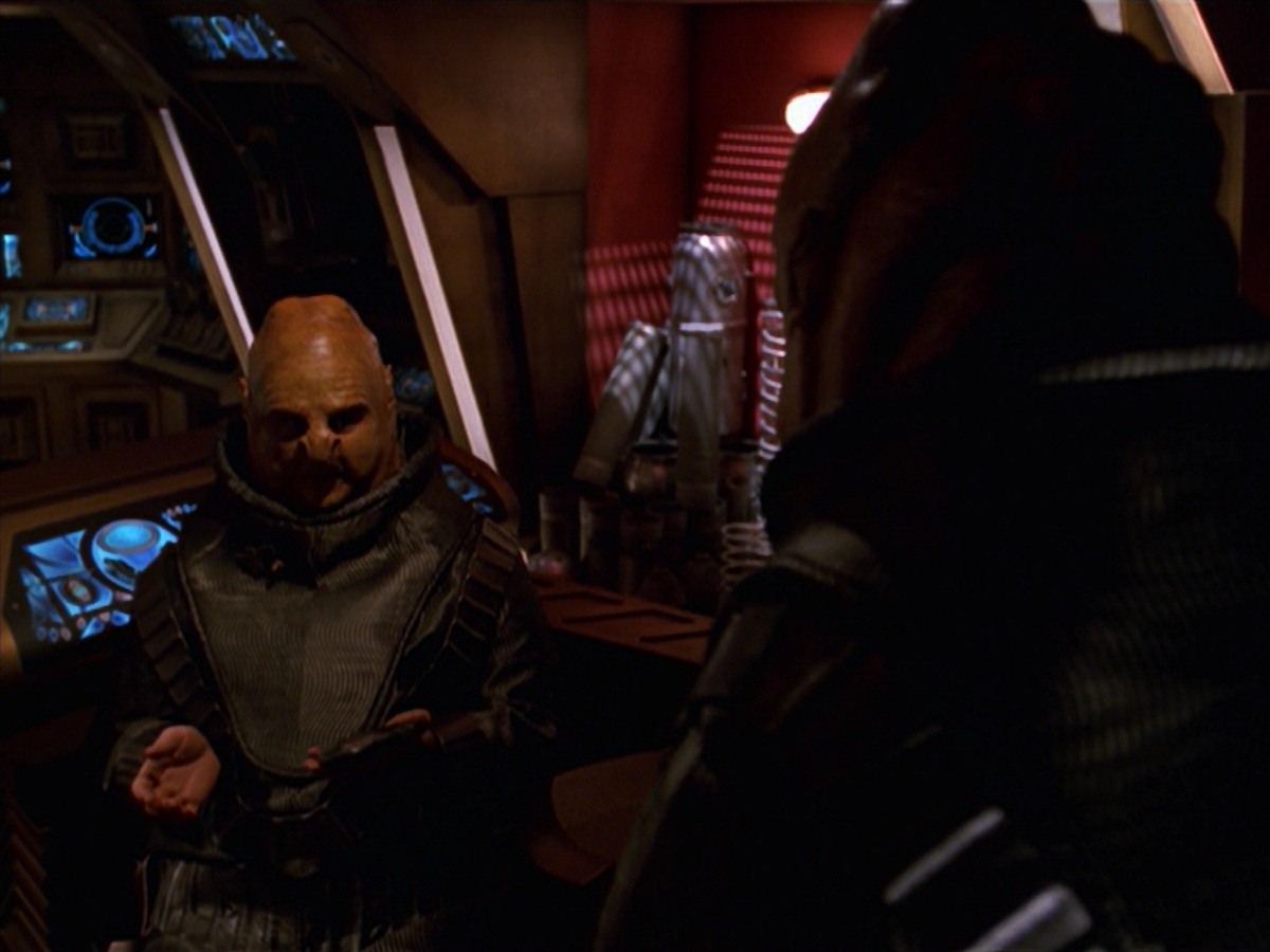 extant_StarTrek_VOY_7x24-RenaissanceMan_1489.jpg