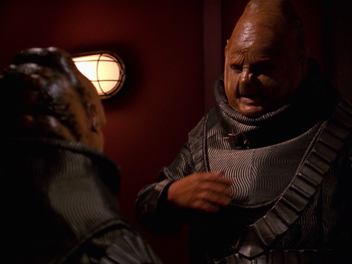 extant_StarTrek_VOY_7x24-RenaissanceMan_1490.jpg