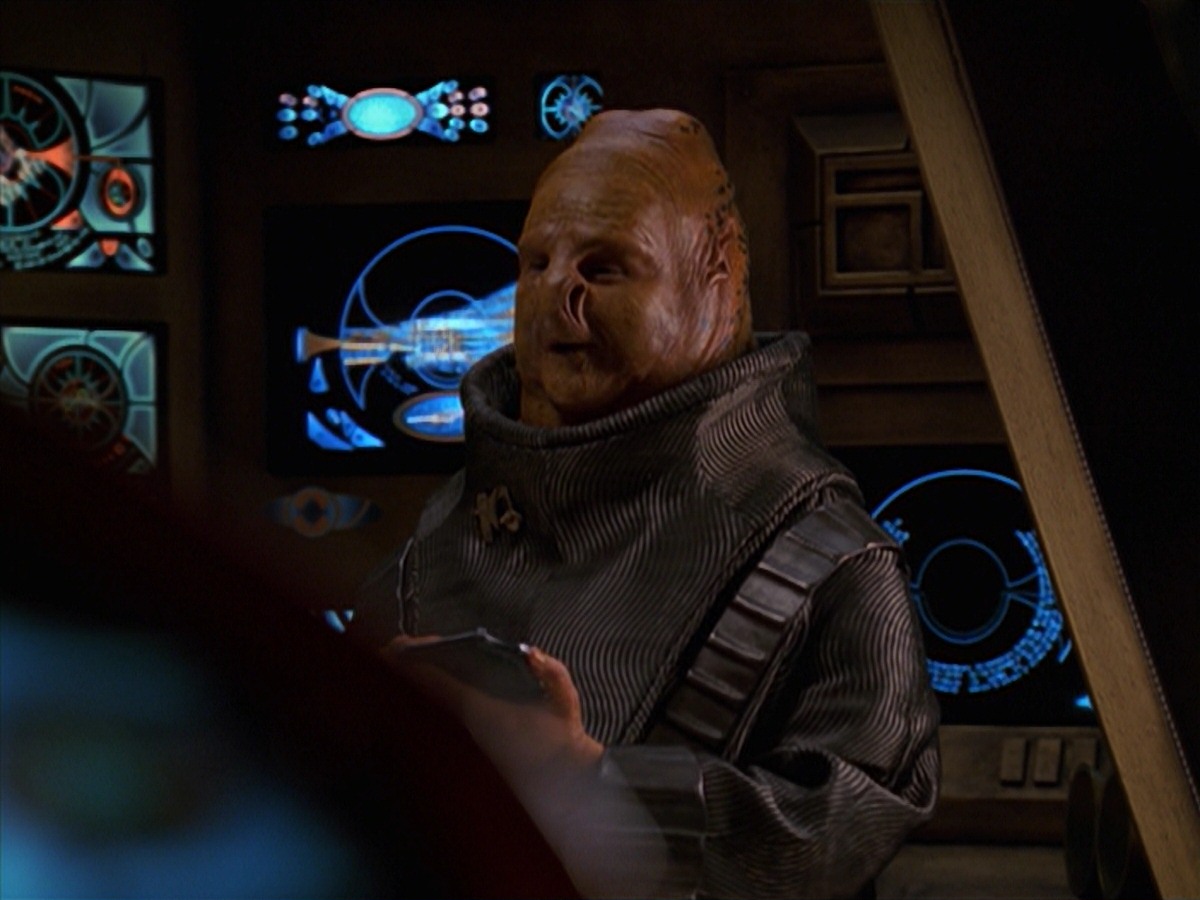 extant_StarTrek_VOY_7x24-RenaissanceMan_1510.jpg