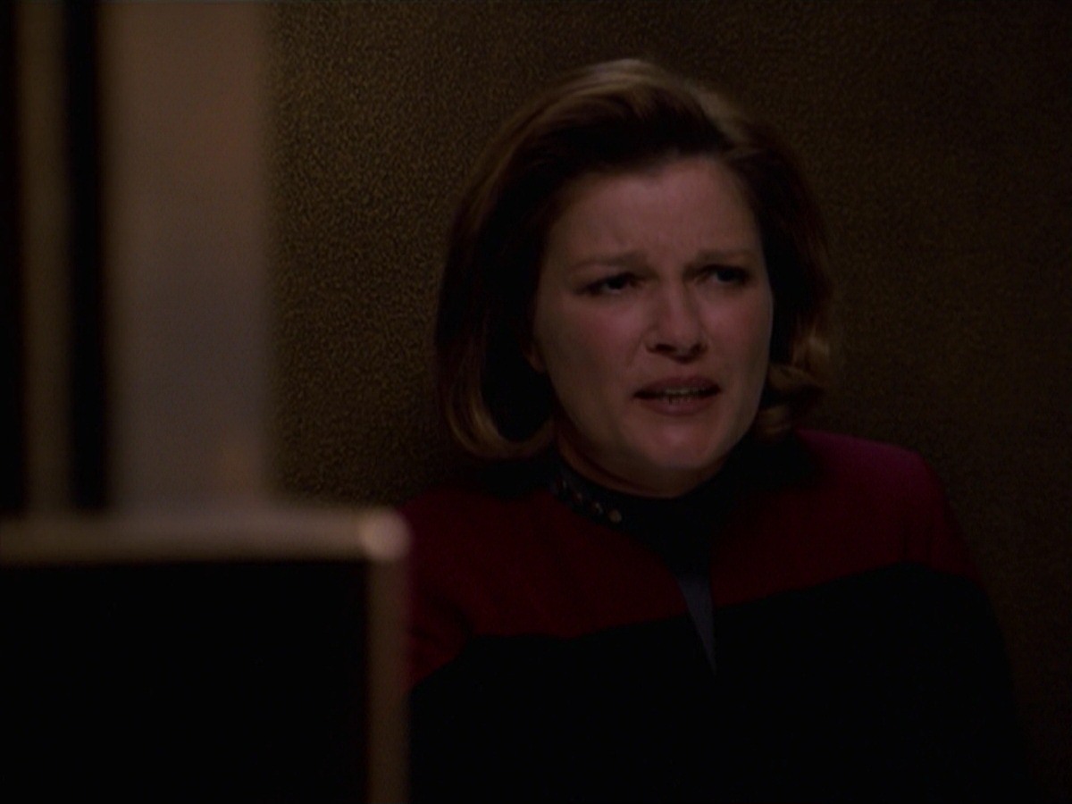 extant_StarTrek_VOY_7x24-RenaissanceMan_1519.jpg