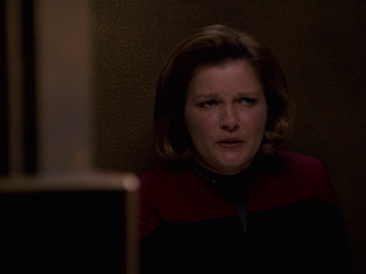 extant_StarTrek_VOY_7x24-RenaissanceMan_1521.jpg