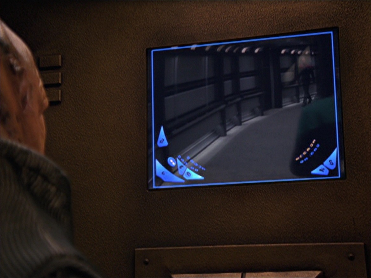 extant_StarTrek_VOY_7x24-RenaissanceMan_1526.jpg