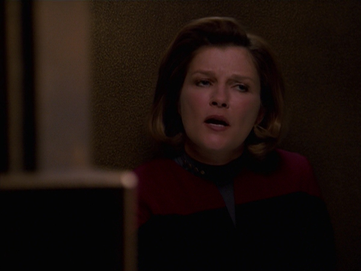 extant_StarTrek_VOY_7x24-RenaissanceMan_1530.jpg