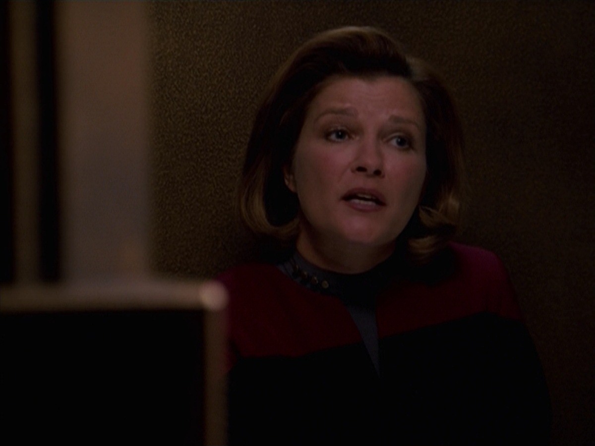 extant_StarTrek_VOY_7x24-RenaissanceMan_1549.jpg