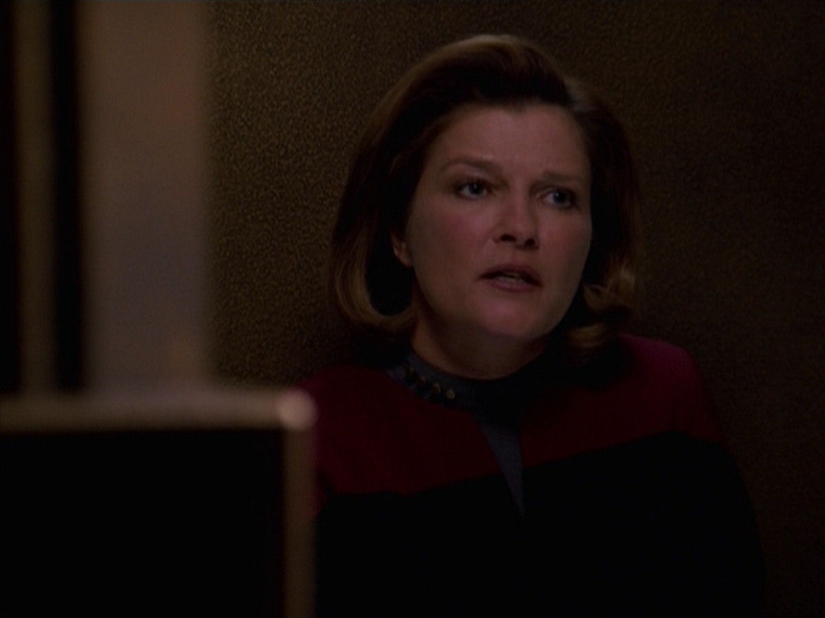 extant_StarTrek_VOY_7x24-RenaissanceMan_1550.jpg