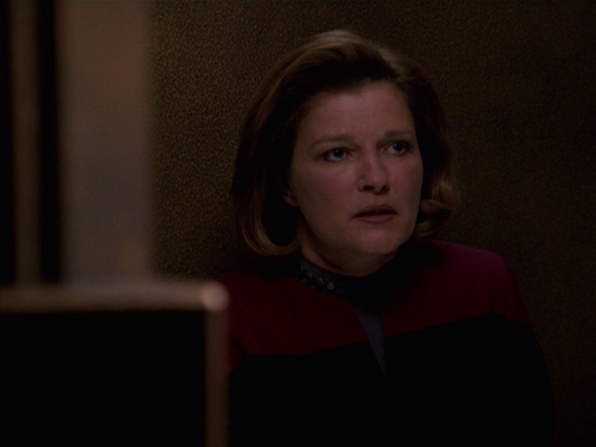 extant_StarTrek_VOY_7x24-RenaissanceMan_1555.jpg