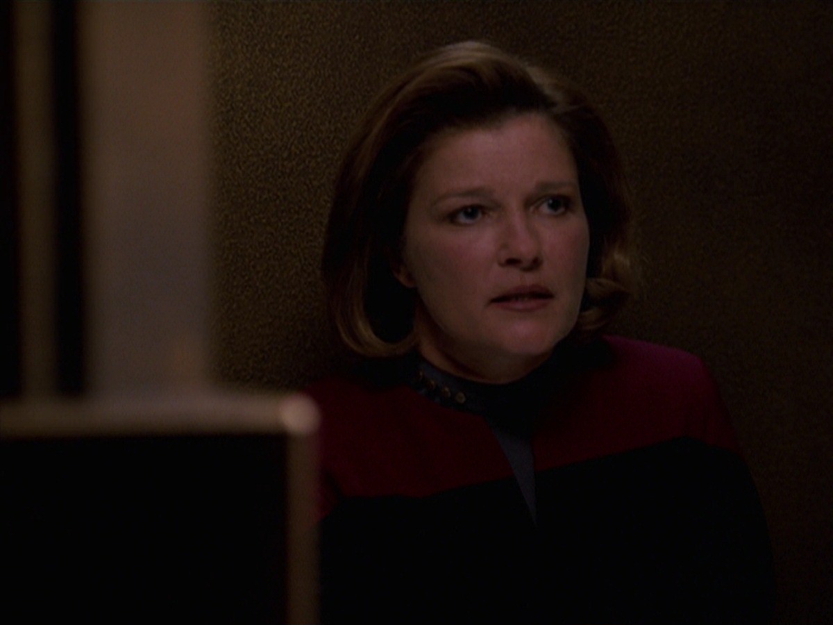 extant_StarTrek_VOY_7x24-RenaissanceMan_1557.jpg