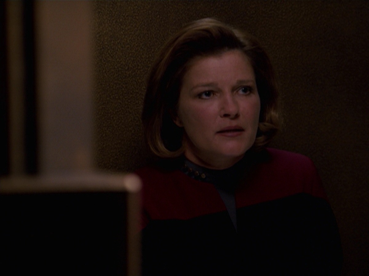 extant_StarTrek_VOY_7x24-RenaissanceMan_1558.jpg