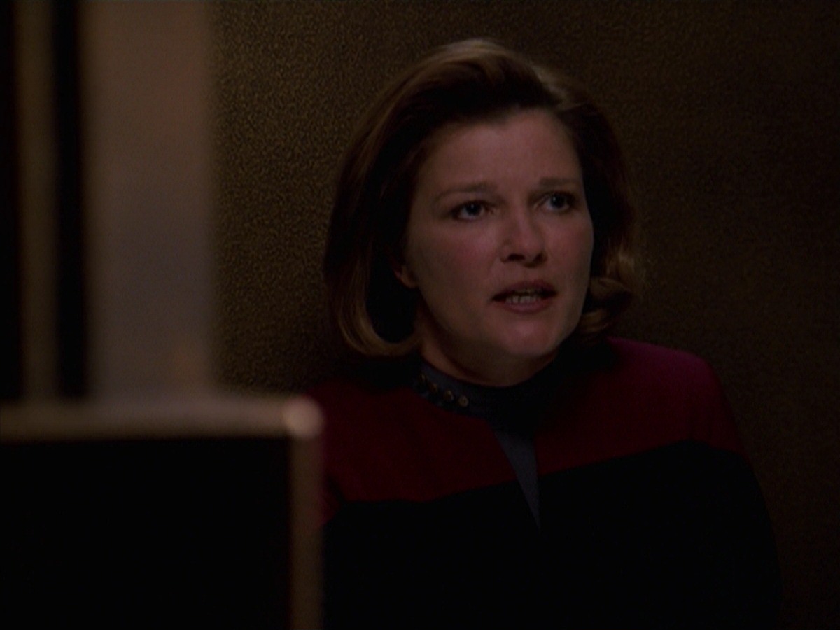 extant_StarTrek_VOY_7x24-RenaissanceMan_1559.jpg