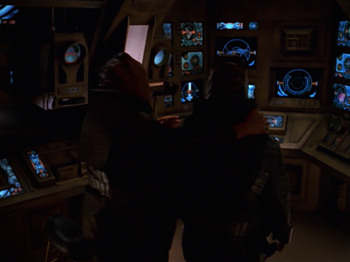 extant_StarTrek_VOY_7x24-RenaissanceMan_1611.jpg