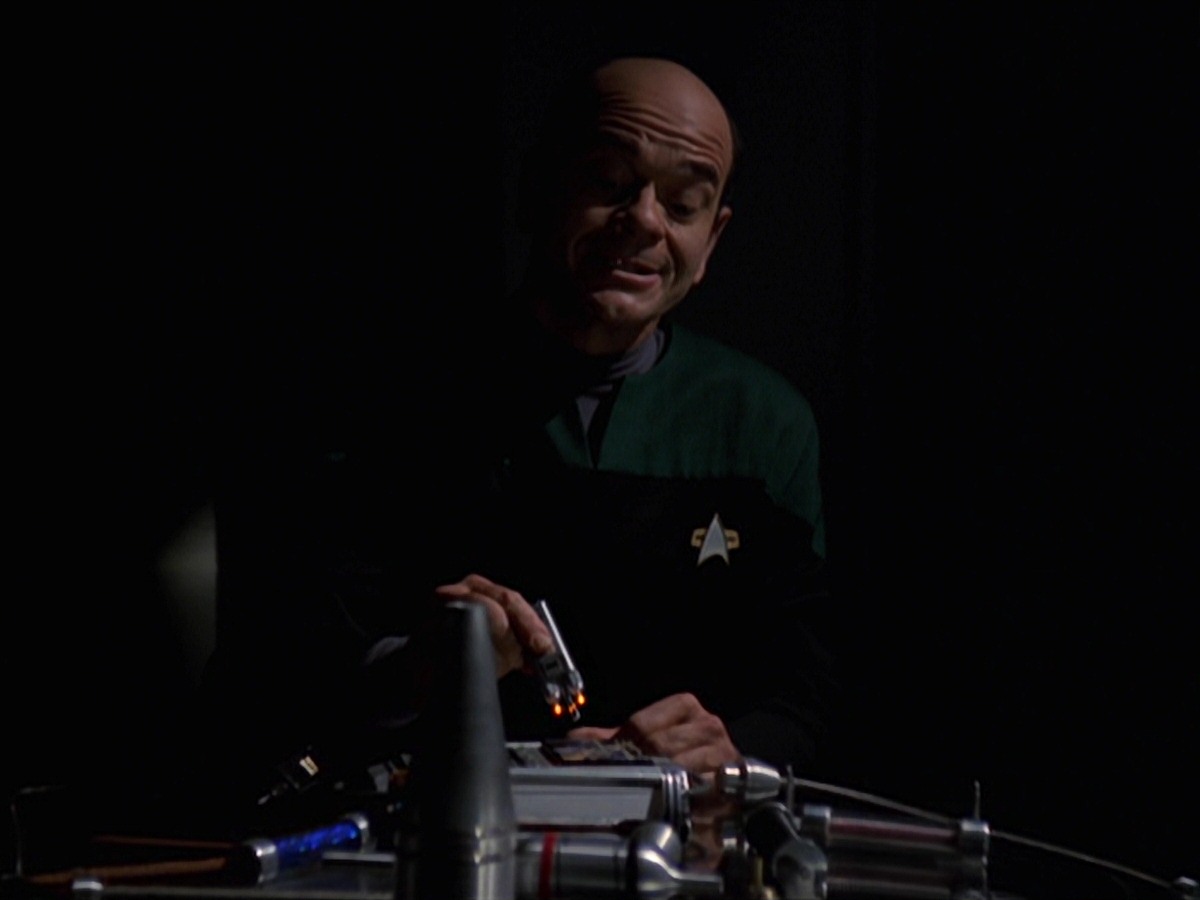 extant_StarTrek_VOY_7x24-RenaissanceMan_1642.jpg