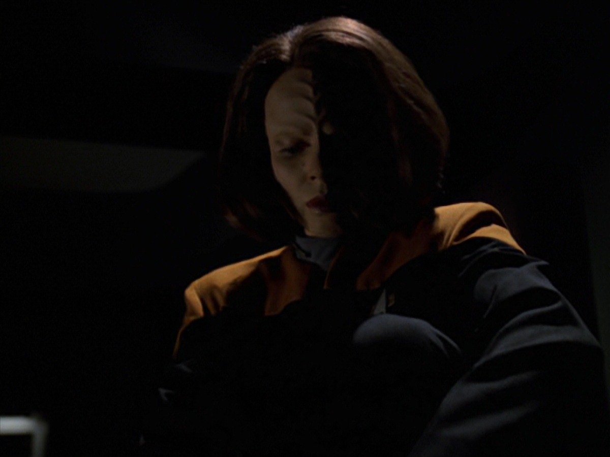 extant_StarTrek_VOY_7x24-RenaissanceMan_1672.jpg