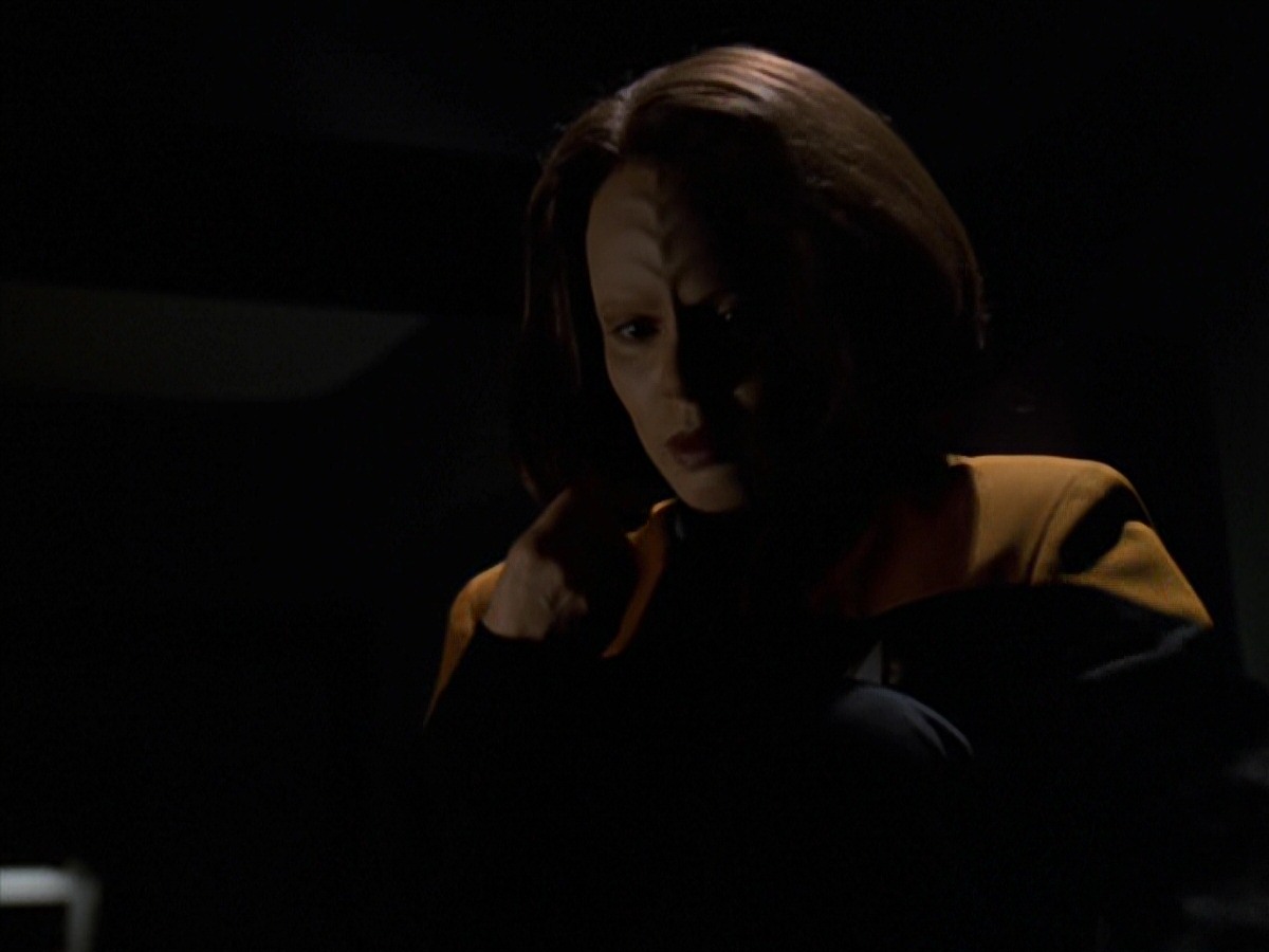extant_StarTrek_VOY_7x24-RenaissanceMan_1674.jpg