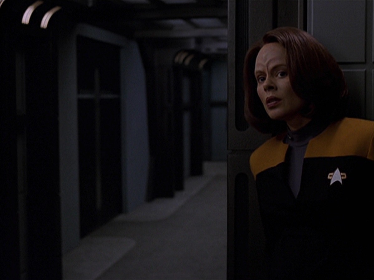extant_StarTrek_VOY_7x24-RenaissanceMan_1704.jpg