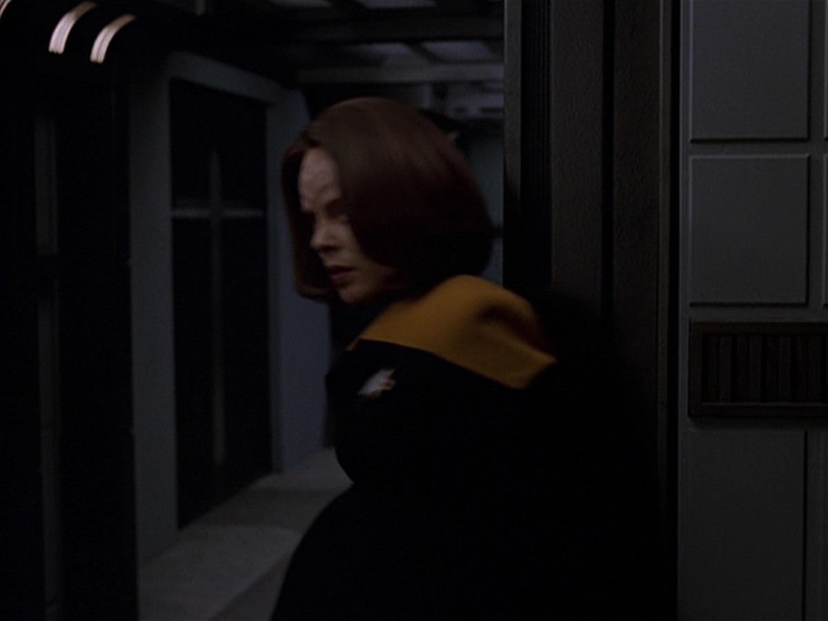 extant_StarTrek_VOY_7x24-RenaissanceMan_1717.jpg