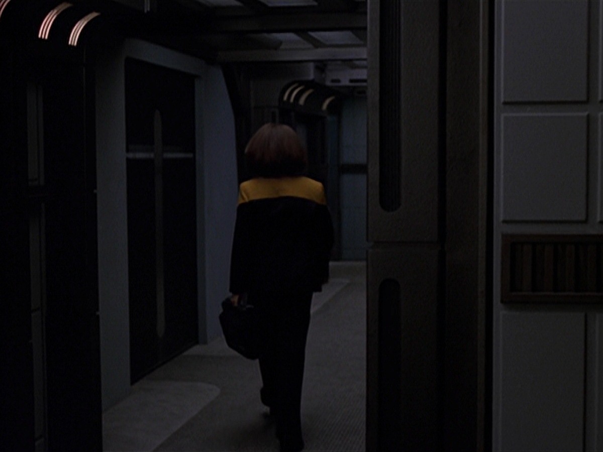 extant_StarTrek_VOY_7x24-RenaissanceMan_1721.jpg