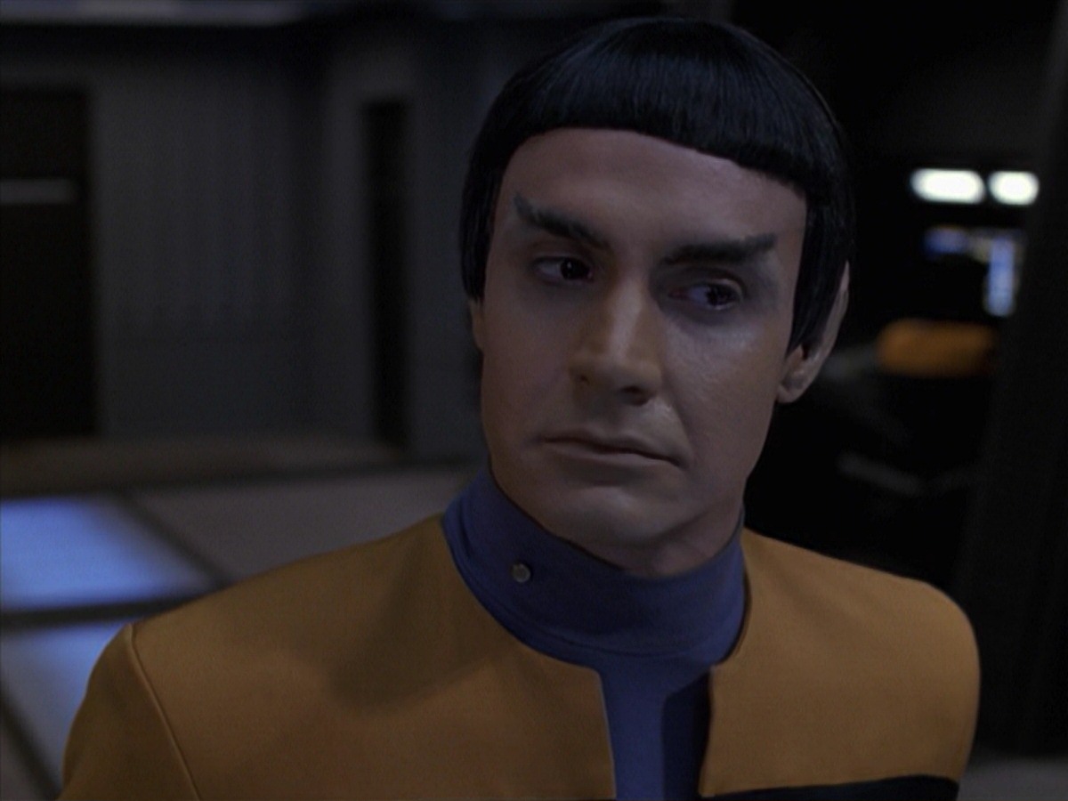 extant_StarTrek_VOY_7x24-RenaissanceMan_1761.jpg