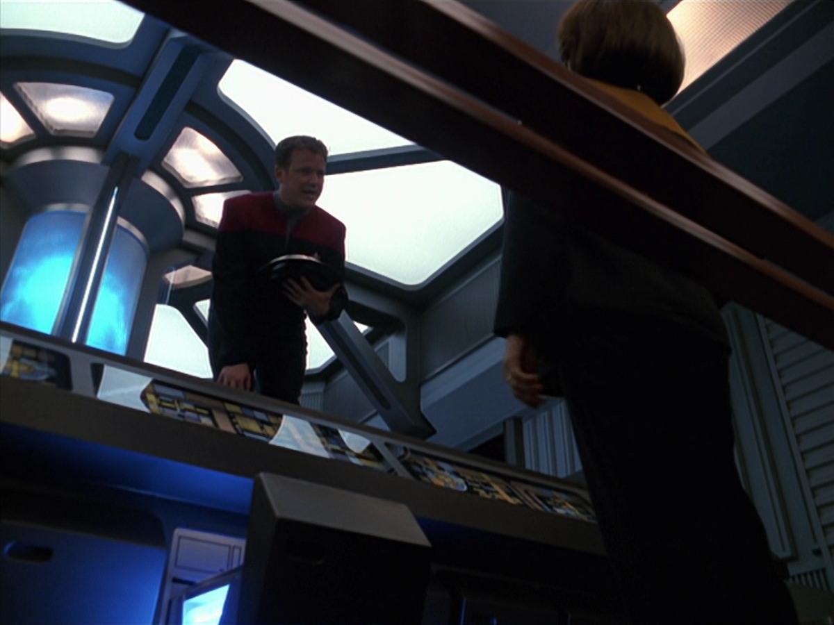 extant_StarTrek_VOY_7x24-RenaissanceMan_1774.jpg