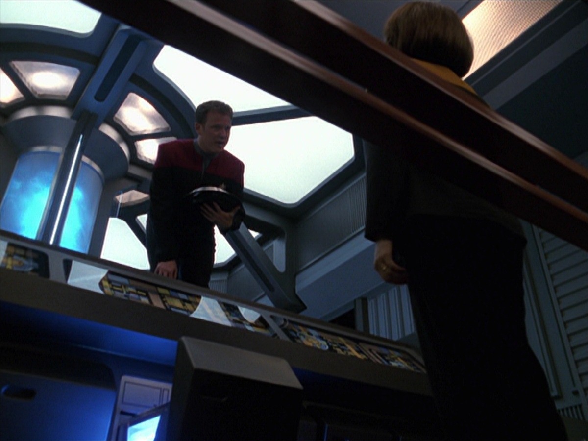 extant_StarTrek_VOY_7x24-RenaissanceMan_1775.jpg