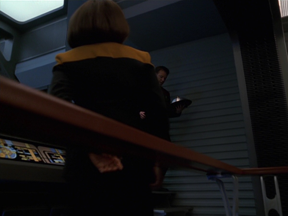 extant_StarTrek_VOY_7x24-RenaissanceMan_1787.jpg