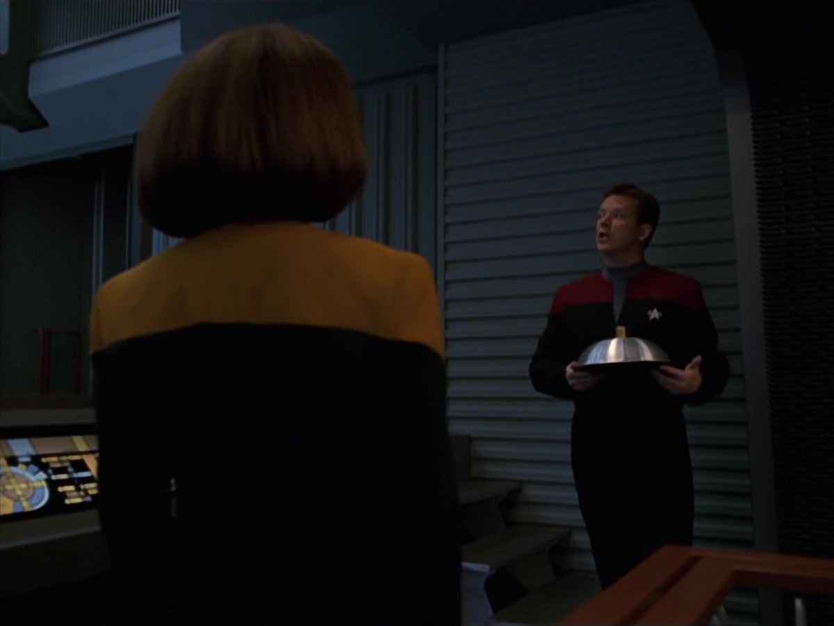 extant_StarTrek_VOY_7x24-RenaissanceMan_1790.jpg