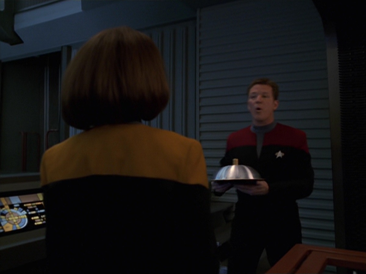 extant_StarTrek_VOY_7x24-RenaissanceMan_1791.jpg