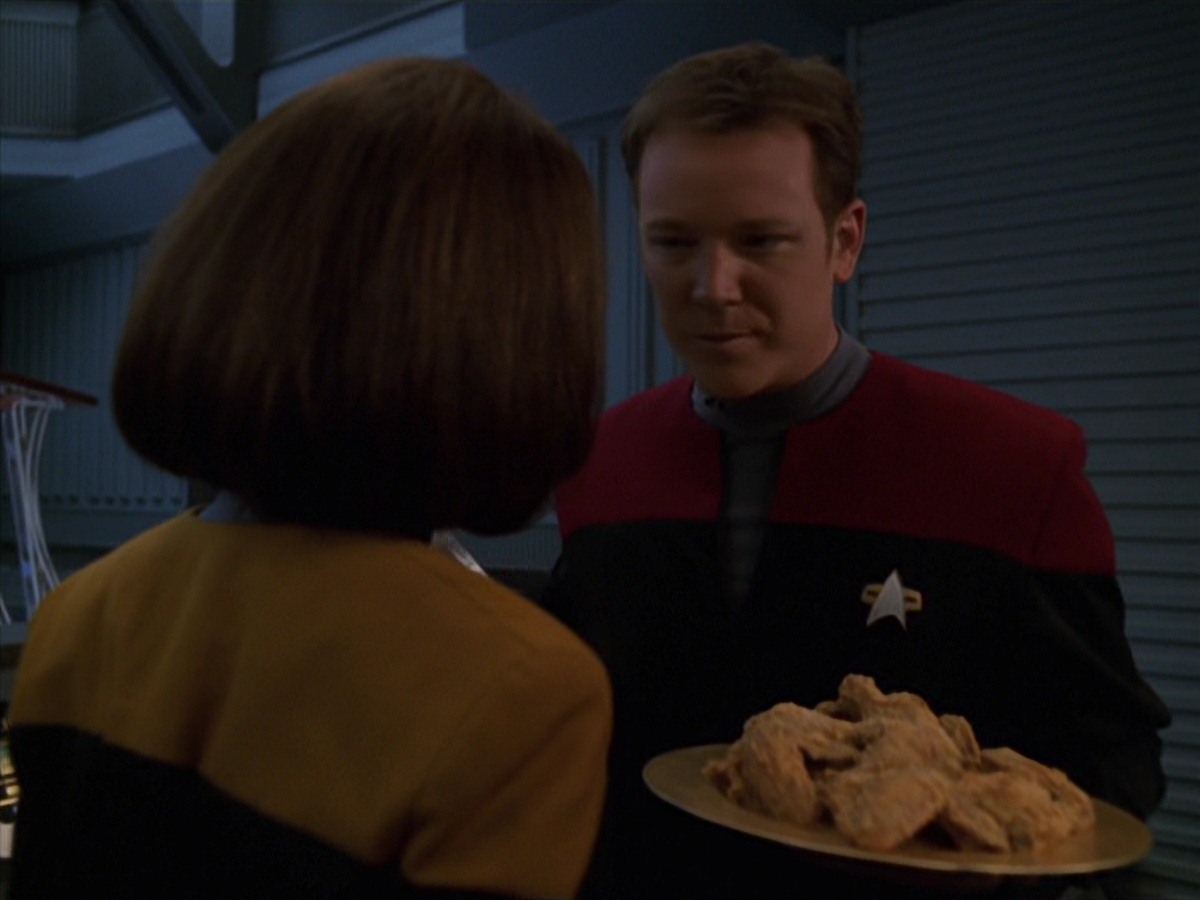 extant_StarTrek_VOY_7x24-RenaissanceMan_1814.jpg