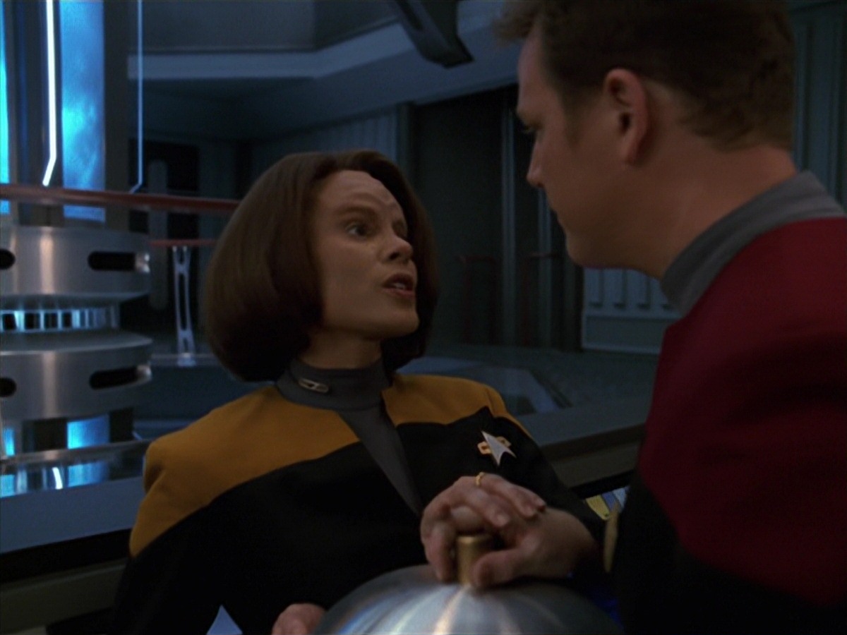 extant_StarTrek_VOY_7x24-RenaissanceMan_1829.jpg