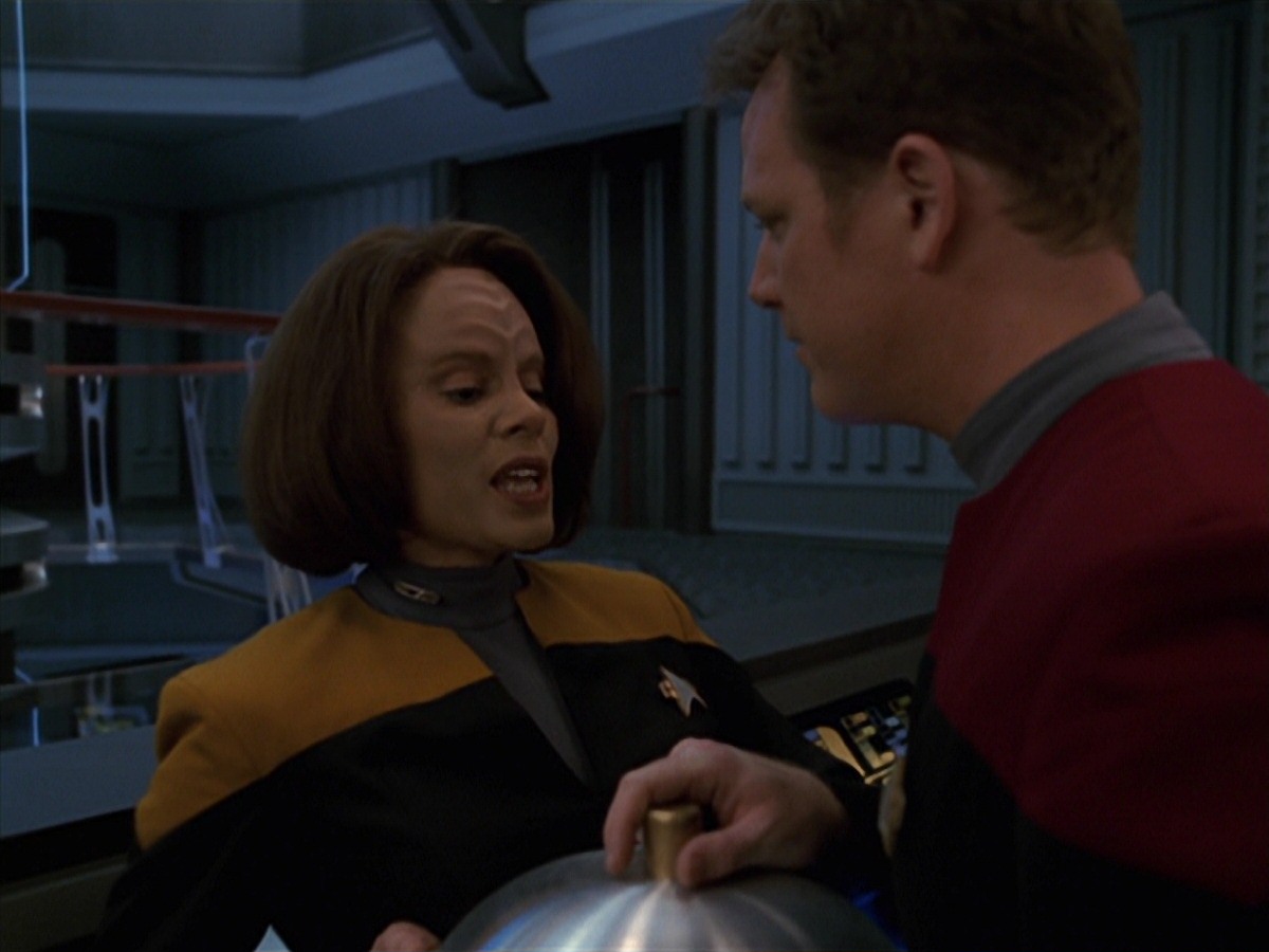 extant_StarTrek_VOY_7x24-RenaissanceMan_1832.jpg